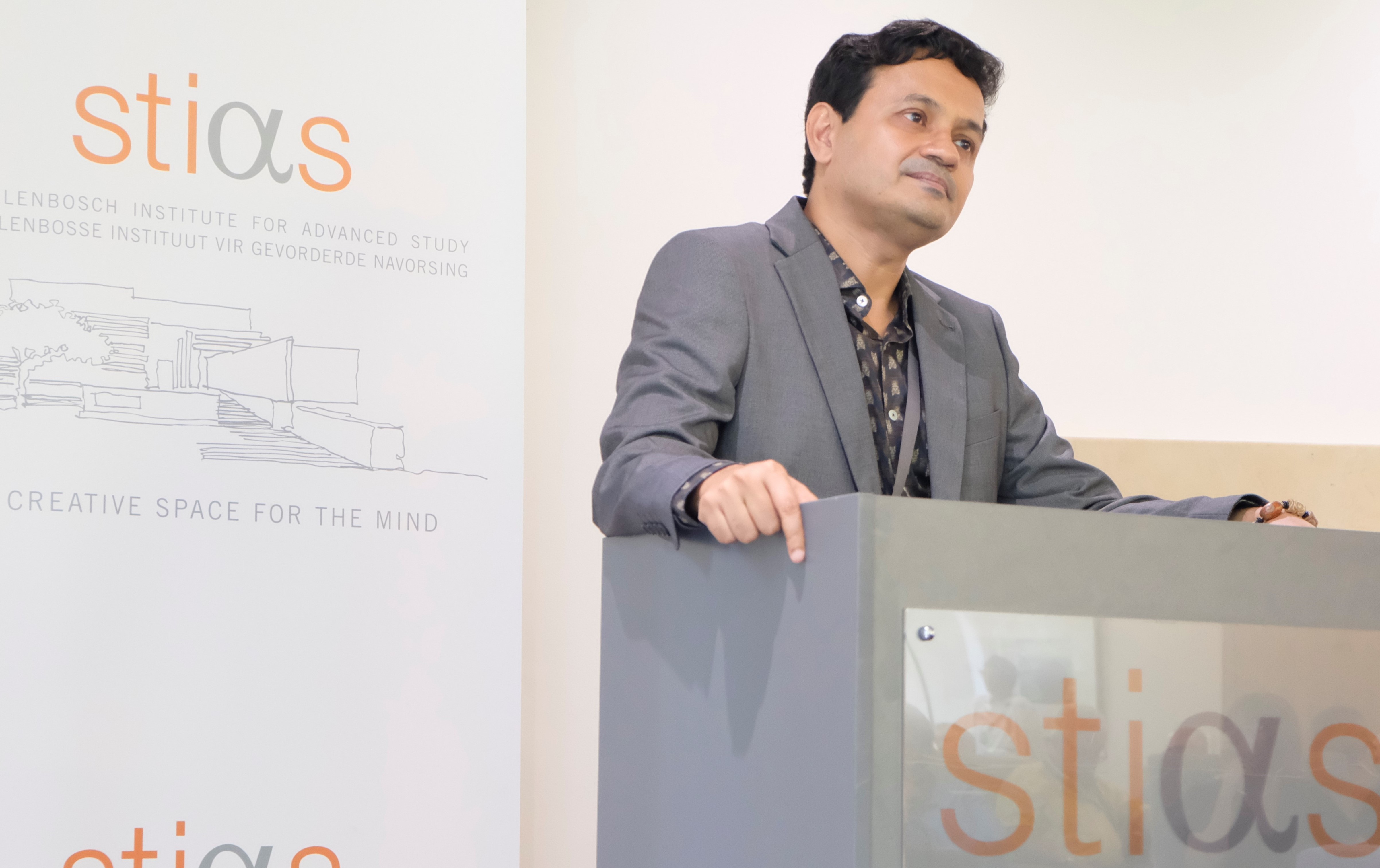 The Amateur- Fellows' seminar by Saikat Majumdar