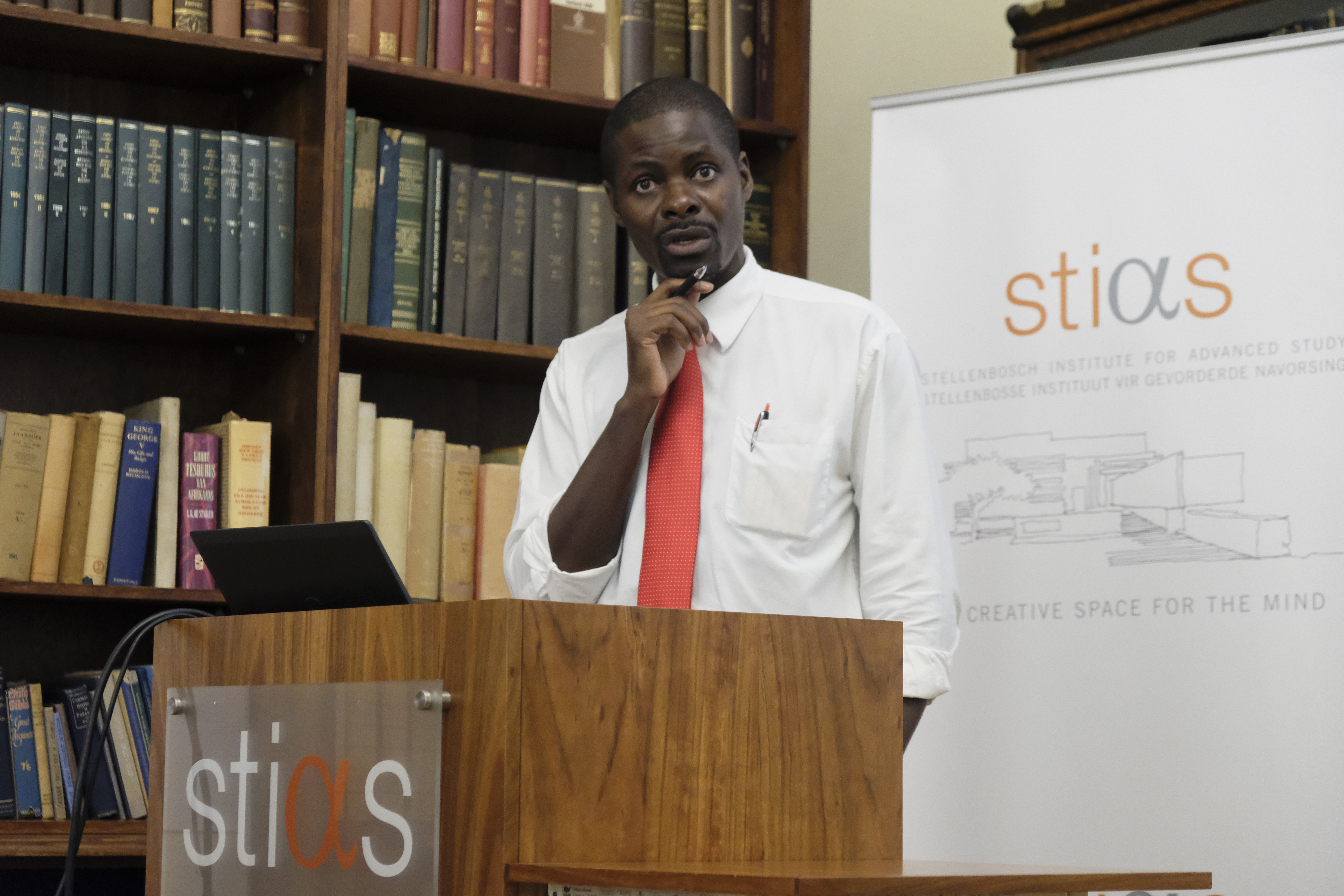 From similar beginnings to different outcomes: a look at coalition politics and institutional transformation in contemporary Africa - Fellows' seminar by Moses Khisa