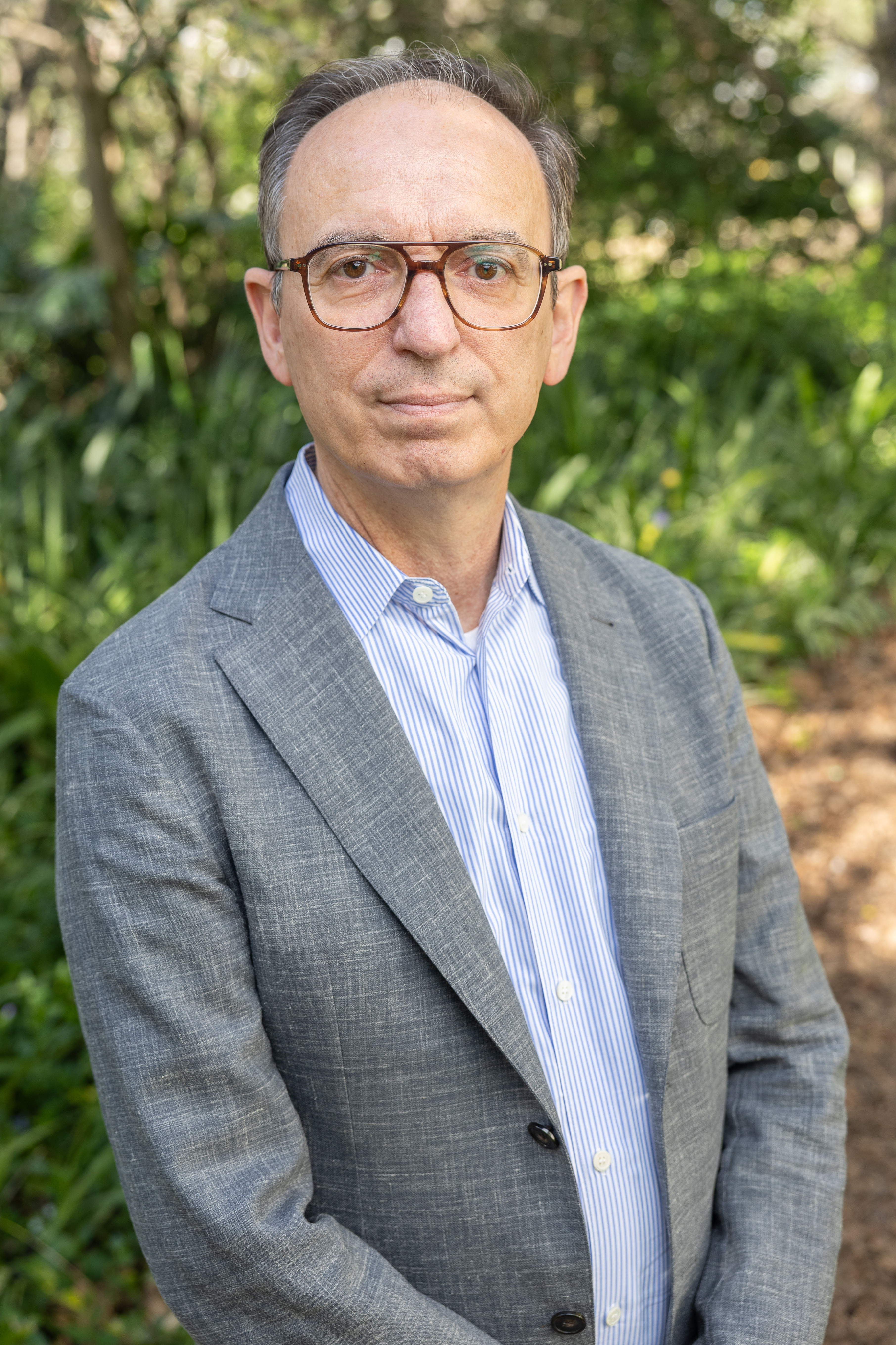 Dogon Muslims, ‘Pagan’ Saints, and other seeming oxymorons in West Africa - Fellows' seminar by Benjamin Soares