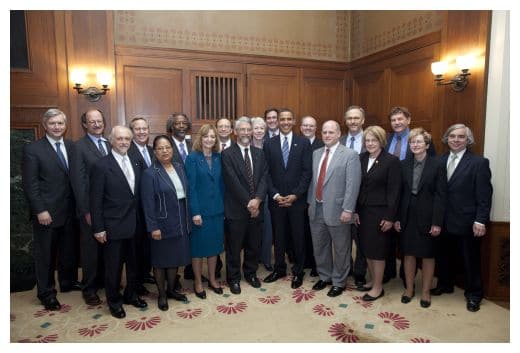 Photo of STIAS Fellow and member of the US President's Council of Advisors on Science and Technology teaches at African School of Physics