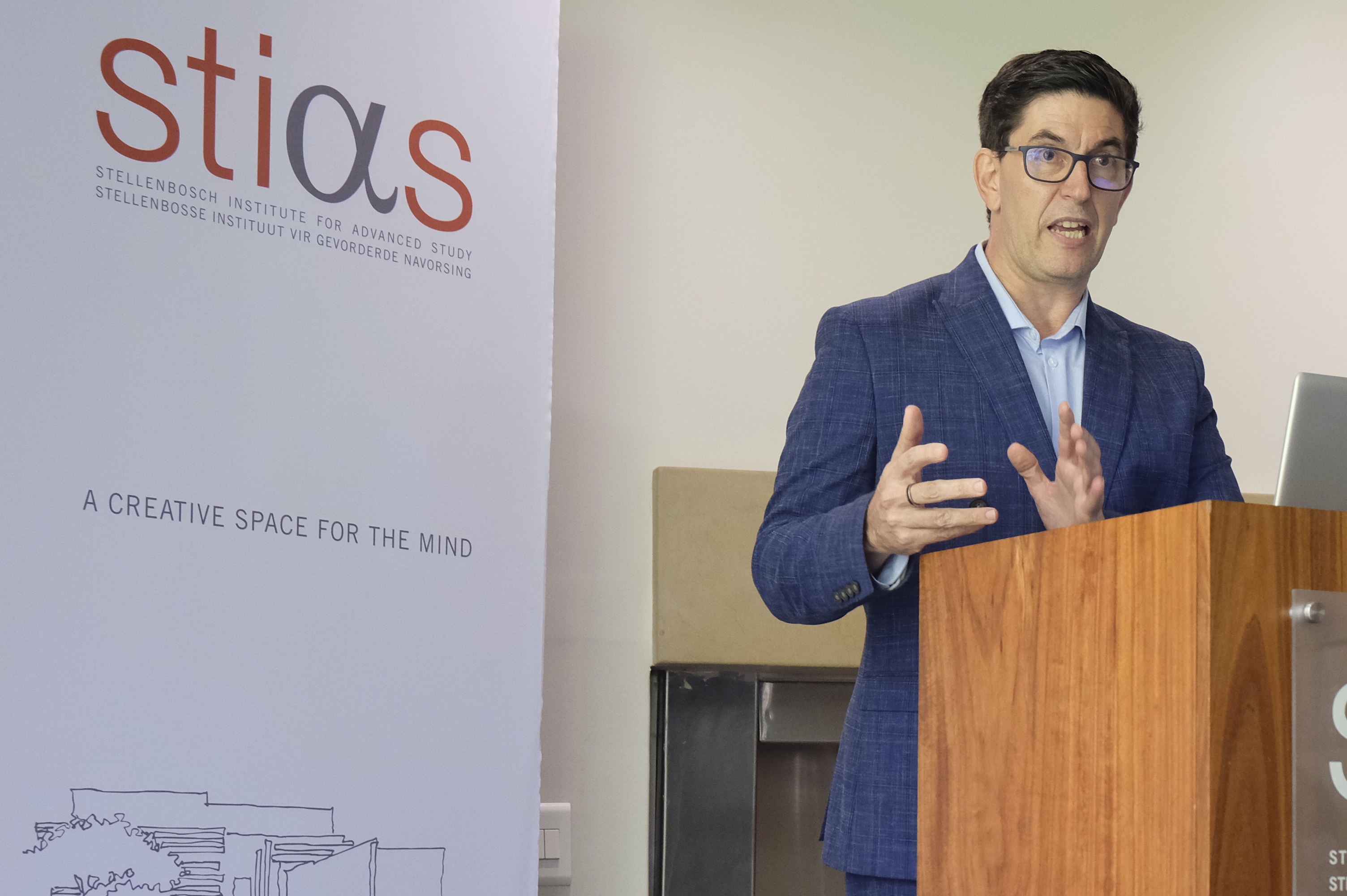 Photo of (De)constructing cultural rights: Academic freedom, the right to science, copyright and the right to education  - Fellows' seminar by Klaus Beiter