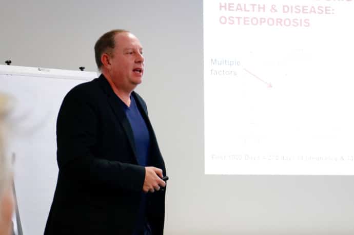 STIAS Fellow Shane Norris during the DOHaD group's seminar