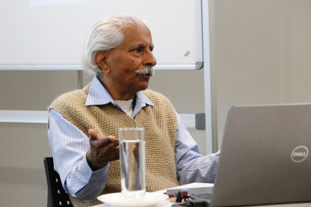 From one to many: Parallels between multicellularity and social behaviour - Fellows' seminar by Vidyanand Nanjundiah