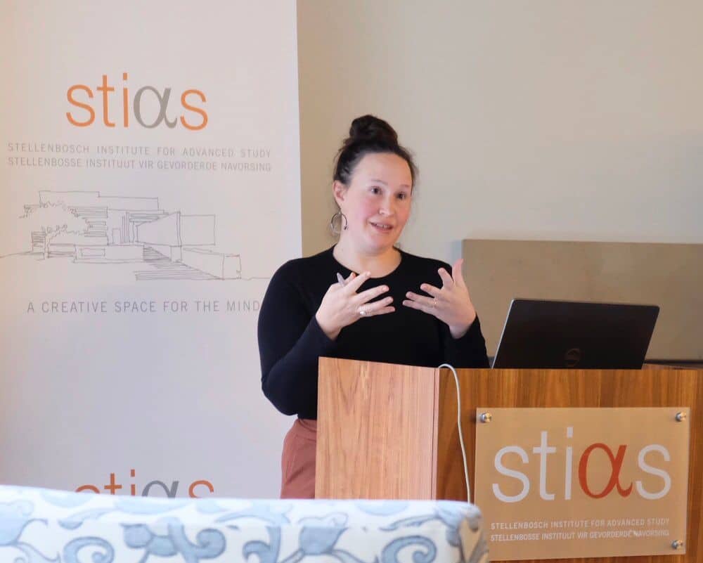 Material politics - Fellows' seminar by Claudia Gastrow