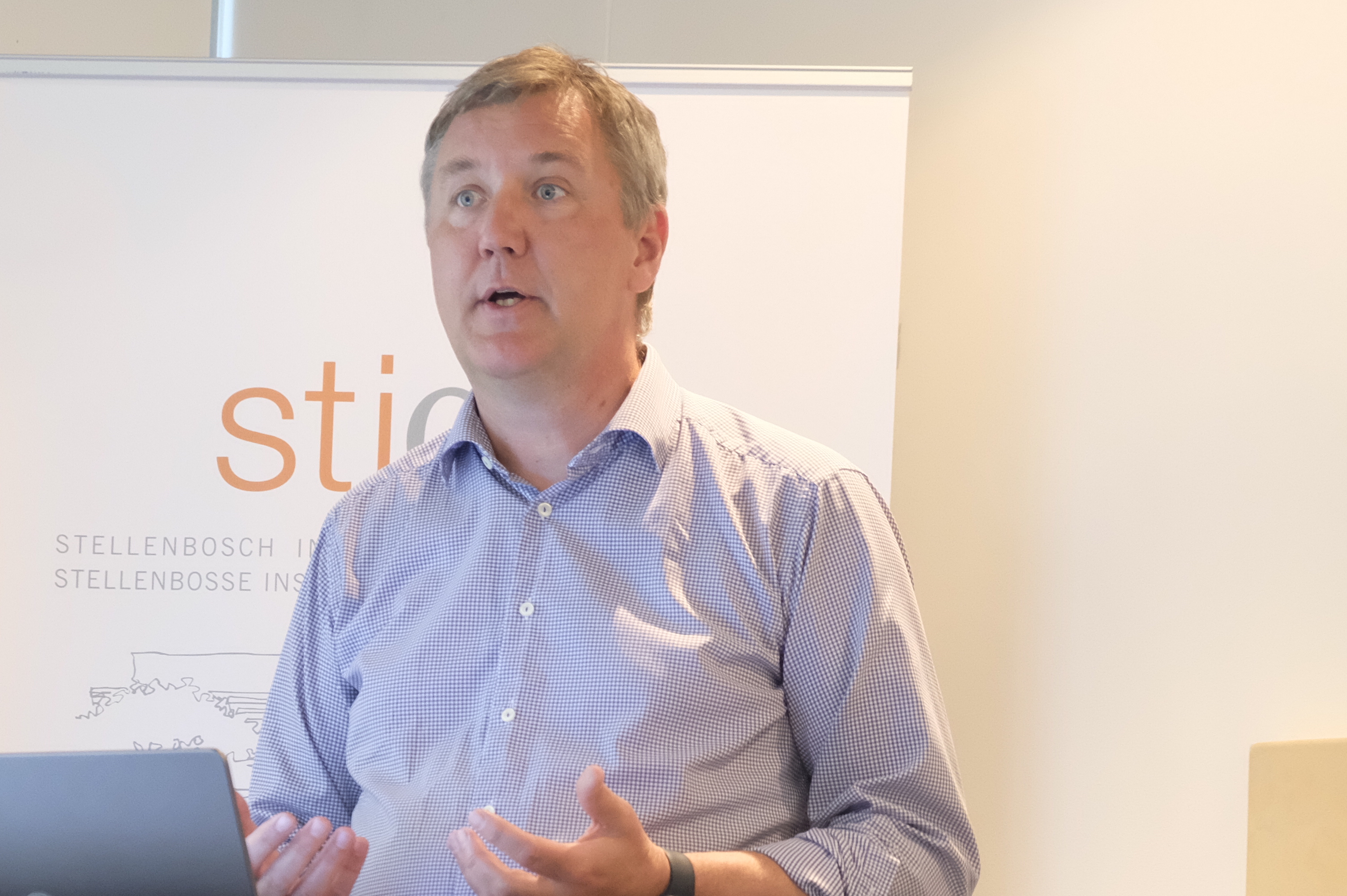 The fishy tale of trout: a story about more than trout - Fellows' seminar by Knut Nustad